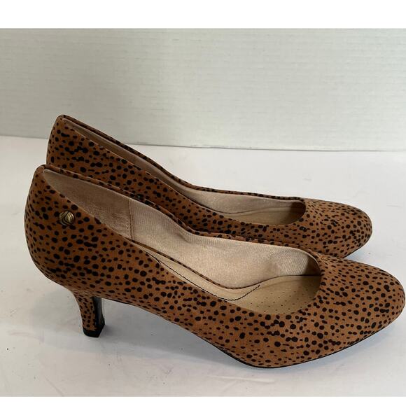 Women's LifeStride Parigi Leopard Animal Print 2.5 Inch High Heel Pump Size 8.5 - Picture 2 of 16